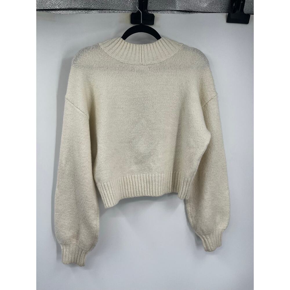 American Eagle Snow Stopper Sweater Cream Teddy Graphic Size XS Women’s - Picture 4 of 9